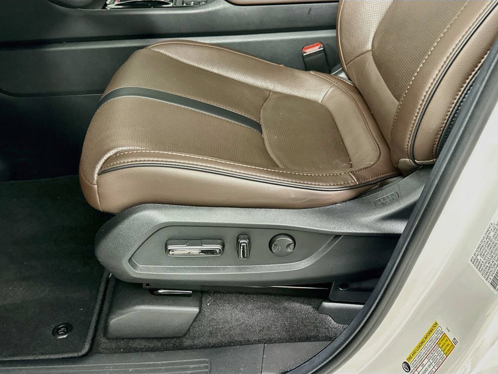 Certified 2025 Honda Pilot Elite image 9
