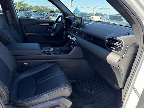 New 2025 Honda Pilot TrailSport image 16