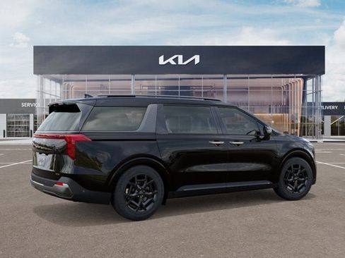 New 2027 Kia Carnival SX w/ Dark Edition Package FWD image 6