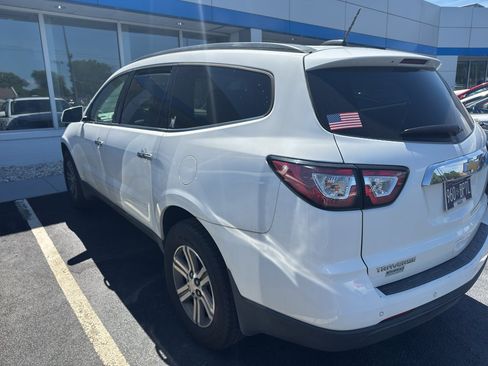 Used 2017 Chevrolet Traverse LT FWD image 6