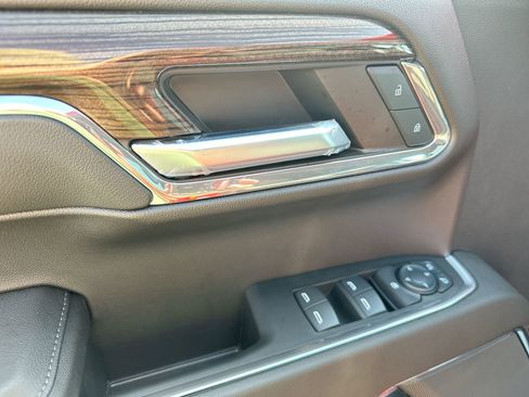 Used 2024 Chevrolet Silverado 1500 LT Trail Boss w/ LPO, Dark Essentials Package image 13