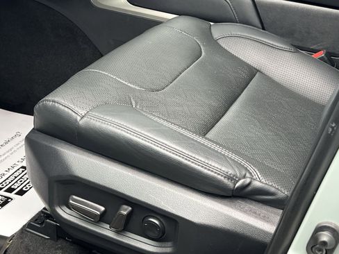 Used 2023 Toyota Tundra Limited image 11