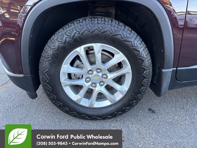 Used 2019 Chevrolet Traverse LT w/ LPO, Blackout Package AWD/4WD image 9