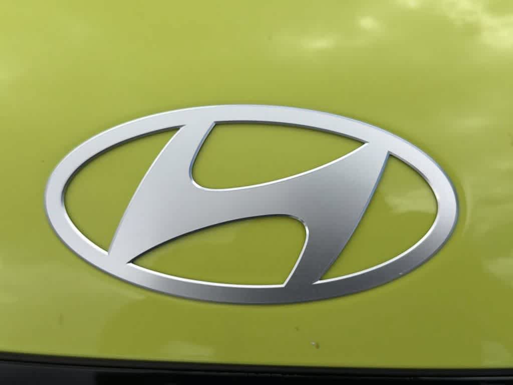 New 2027 Hyundai Kona SE FWD image 12