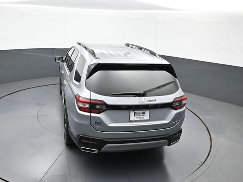 Used 2024 Honda Pilot Touring image 41