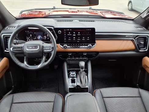 Used 2024 GMC Canyon AT4 w/ AT4 Premium Package image 10