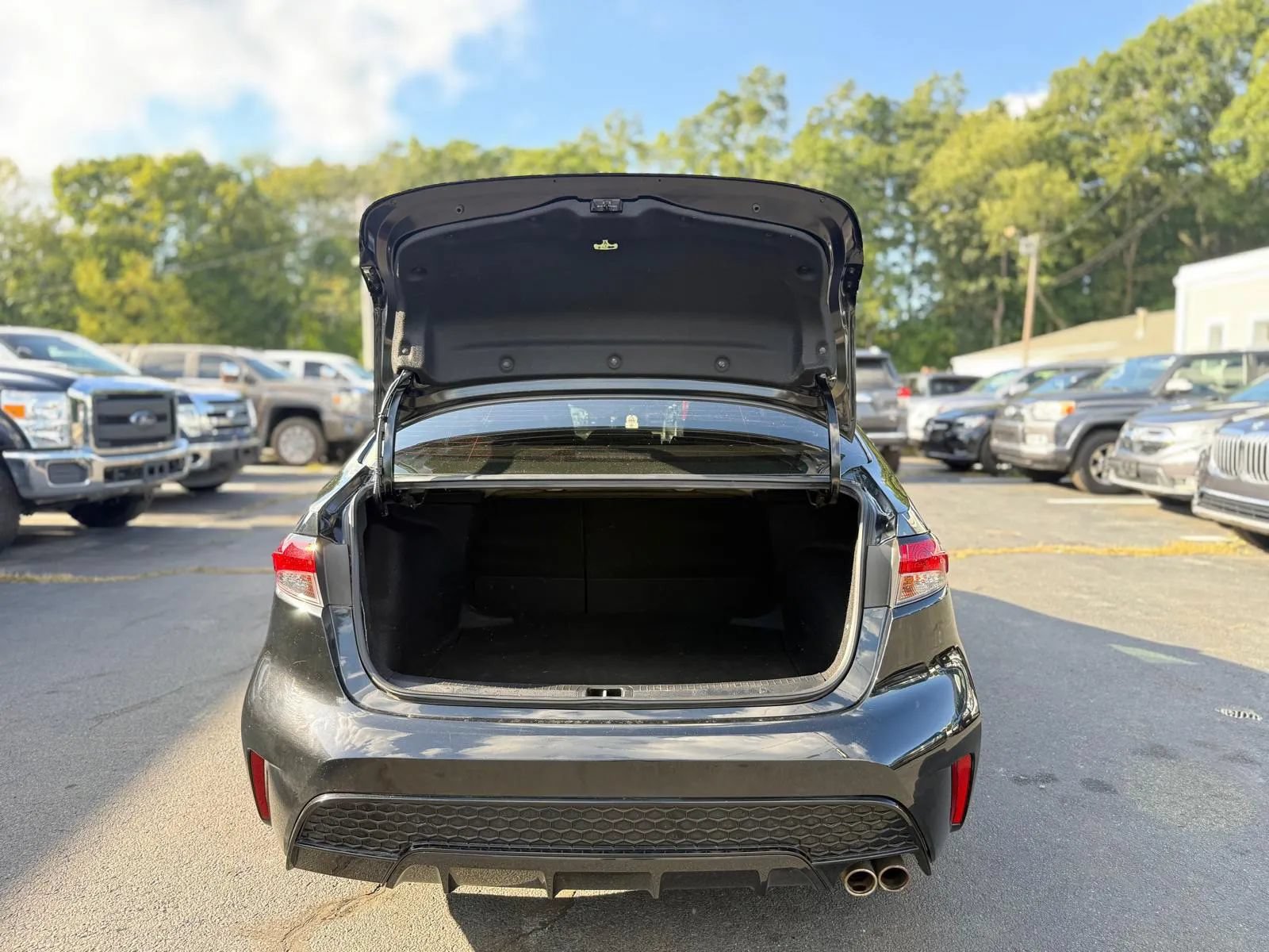 Used 2020 Toyota Corolla SE FWD image 15