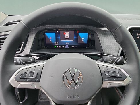 New 2024 Volkswagen Atlas Peak Edition SEL image 18