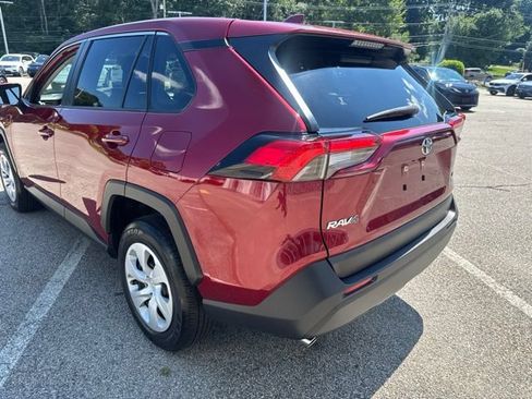 Used 2024 Toyota RAV4 LE AWD/4WD image 5