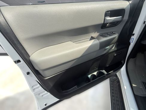 Used 2014 Toyota Sequoia Limited image 18