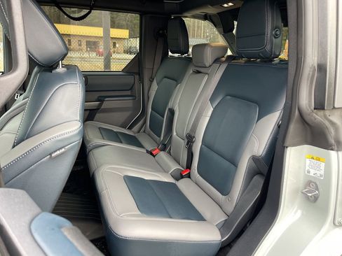 Used 2024 Ford Bronco Outer Banks image 20