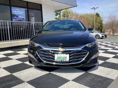 Used 2024 Chevrolet Malibu LT image 3