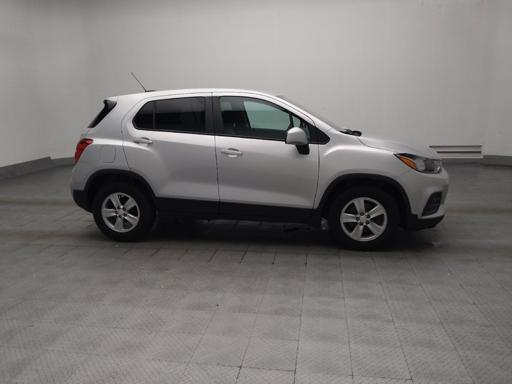 Used 2022 Chevrolet Trax LS w/ Tint and Cruise Package FWD image 11