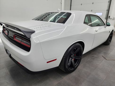 Used 2019 Dodge Challenger SRT Hellcat Redeye image 5