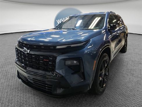 Certified 2024 Chevrolet Traverse RS w/ LPO, Floor Liner Package image 8