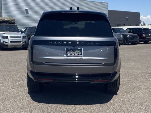 New 2025 Land Rover Range Rover Long Wheelbase SE image 19