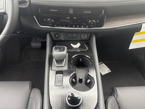 New 2026 Nissan Rogue Platinum w/ Platinum Premium Package image 11