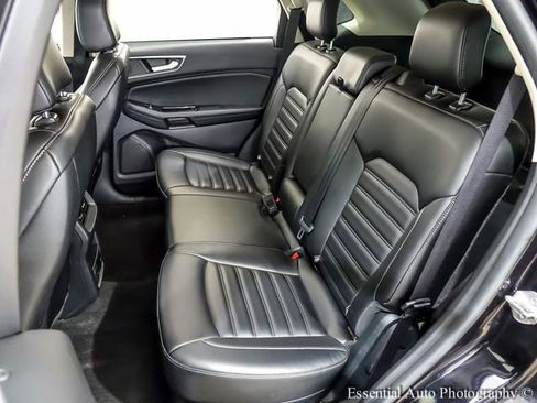 Used 2020 Ford Edge SEL w/ Convenience Package image 7
