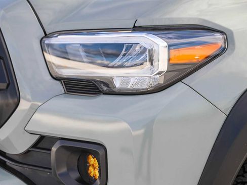 Used 2023 Toyota Tacoma TRD Off-Road image 8