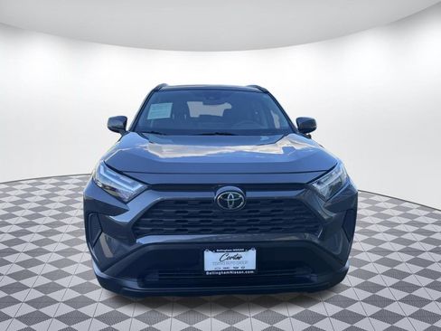 Used 2025 Toyota RAV4 XLE AWD/4WD image 2