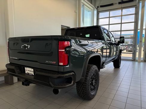 New 2026 Chevrolet Silverado 2500 ZR2 AWD/4WD image 30