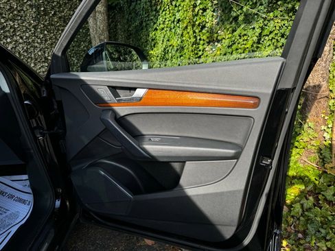 Used 2023 Audi Q5 2.0T Premium image 24