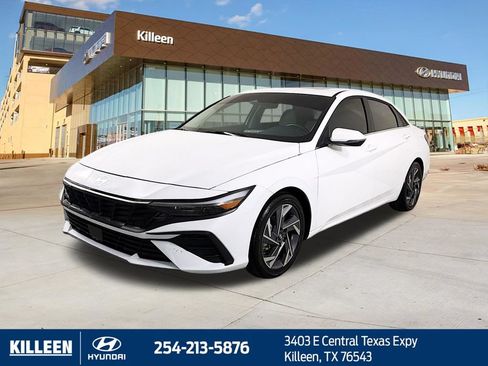 Used 2025 Hyundai Elantra Limited FWD image 3