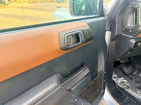 Used 2024 Ford Bronco Outer Banks AWD/4WD image 17