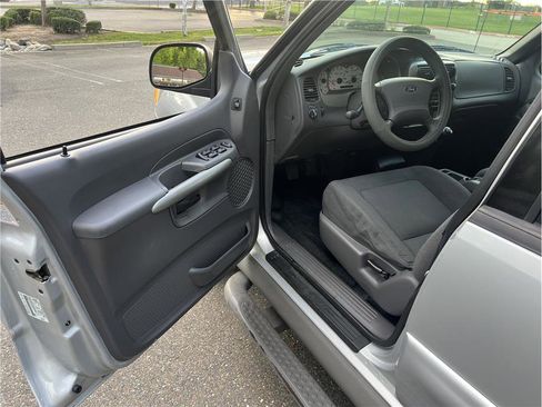Used 2001 Ford Explorer Sport Trac 2WD image 14