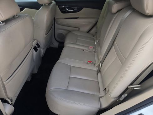 Used 2017 Nissan Rogue SL w/ SL Premium Package image 13