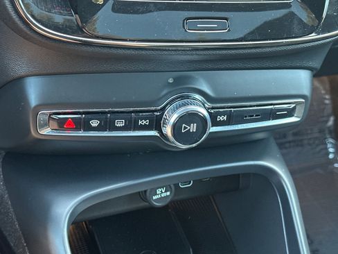 Certified 2023 Volvo C40 P8 Recharge Ultimate AWD/4WD image 25