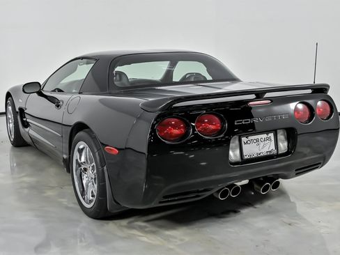 Used 2003 Chevrolet Corvette Z06 w/ Memory Package, 3 Drivers image 10