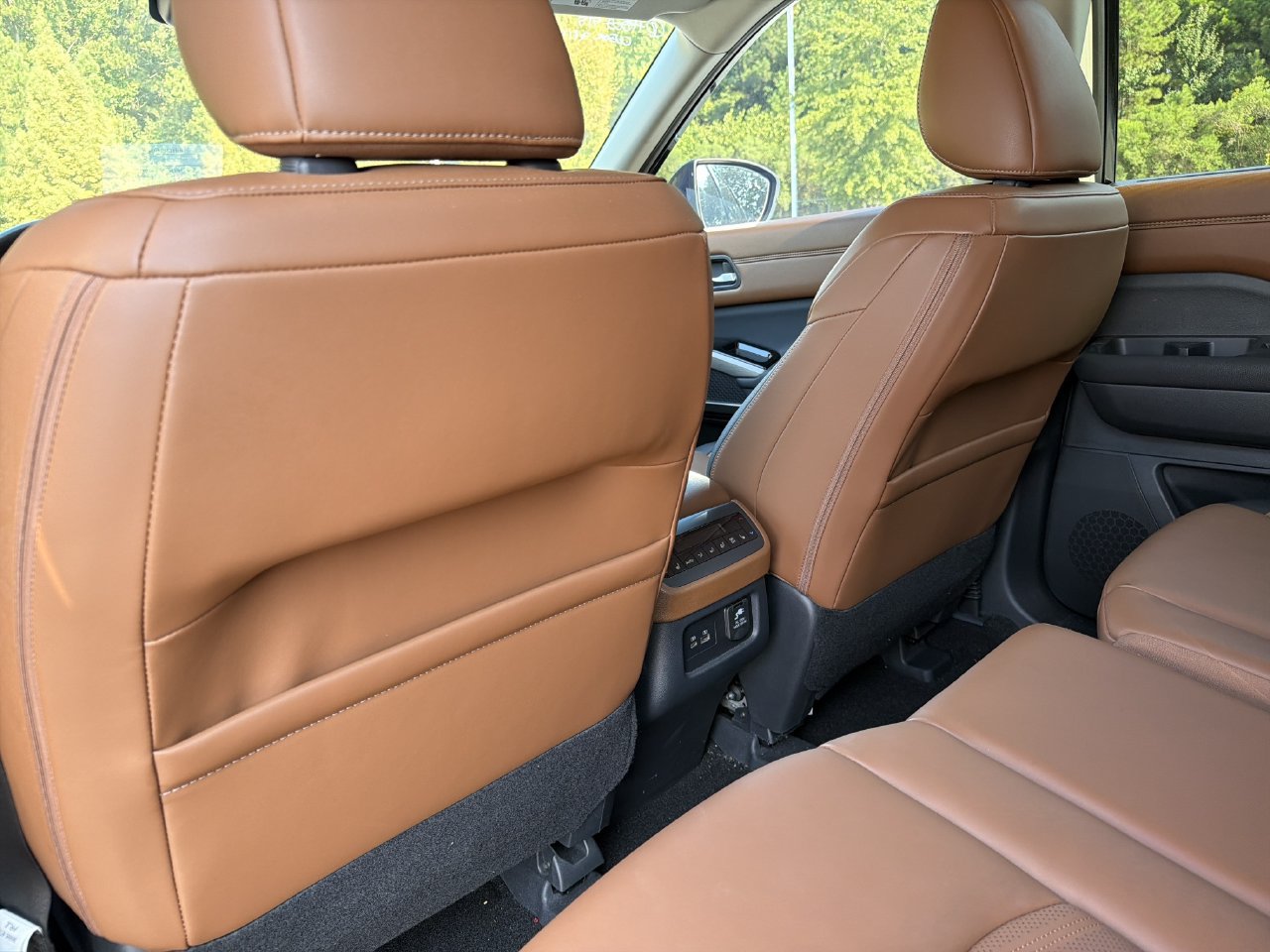 Certified 2024 Nissan Pathfinder Platinum w/ Cargo Package FWD image 22