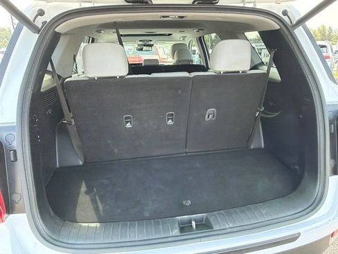 Used 2022 Hyundai Palisade SEL w/ 8P Bench Seat Package FWD image 16