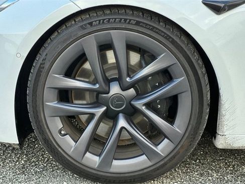 Used 2022 Tesla Model S image 33