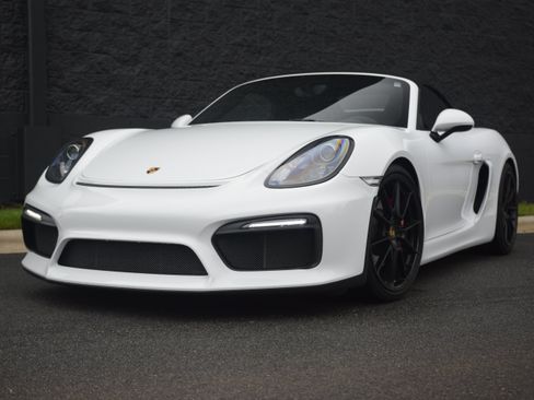 Certified 2016 Porsche Boxster Spyder RWD image 39