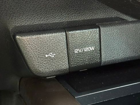 Used 2023 Toyota Camry SE image 24