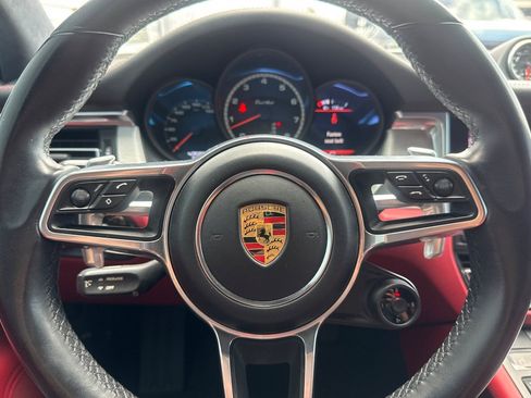 Used 2021 Porsche Macan Turbo AWD/4WD image 34