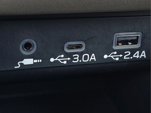 Certified 2025 Subaru Outback Limited image 16