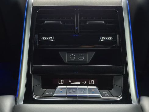 Used 2025 BMW 840i w/ Driving Assistance Package RWD image 17