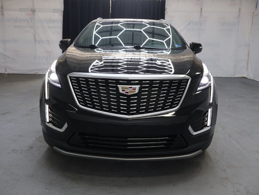 Used 2023 Cadillac XT5 Premium Luxury AWD/4WD image 2