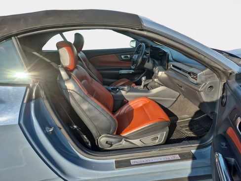 Used 2024 Ford Mustang Premium image 18