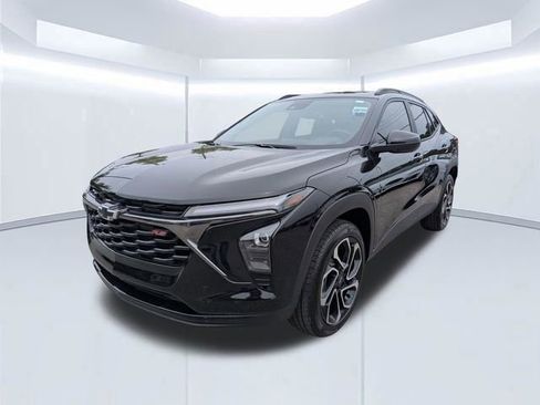 Used 2025 Chevrolet Trax RS w/ Driver Confidence Package FWD image 8