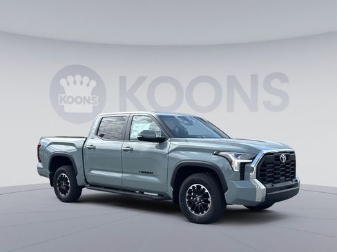 New 2025 Toyota Tundra SR5 AWD/4WD image 18