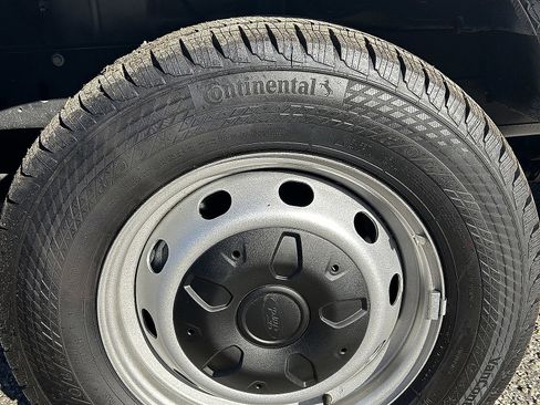 New 2025 Ford Transit 250 148 Medium Roof image 6