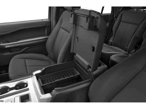Used 2019 Ford Expedition XLT w/ Equipment Group 202A AWD/4WD image 10