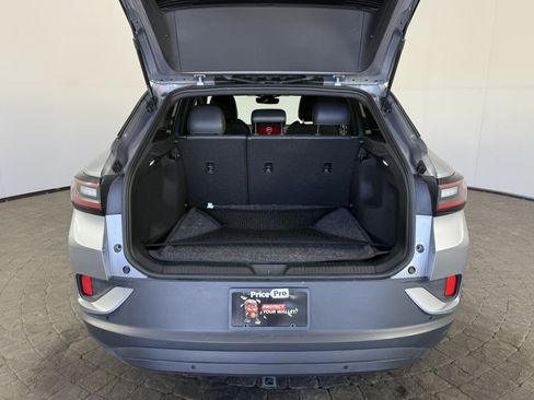 Used 2023 Volkswagen ID.4 Pro AWD/4WD image 7