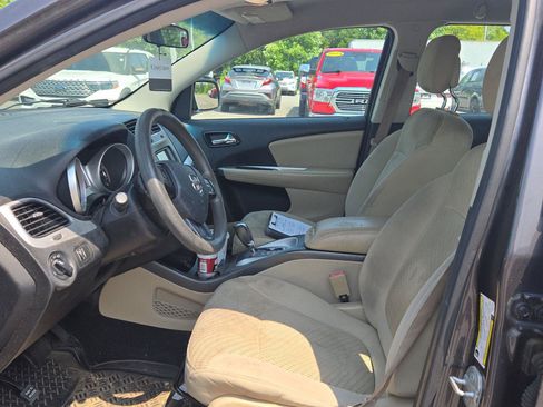 Used 2015 Dodge Journey American Value Package w/ Flexible Seating Group FWD image 16