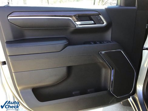 Used 2025 Chevrolet Silverado 1500 LT image 28