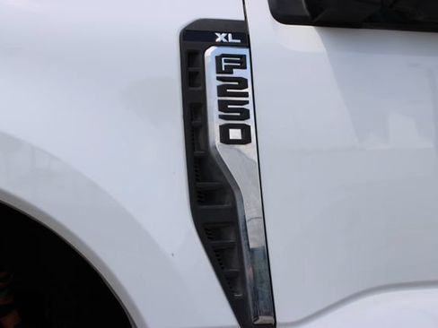 Used 2025 Ford F250 XL w/ XL Off-Road Package AWD/4WD image 18